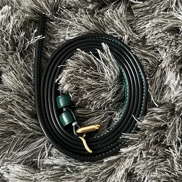 RARE COACH Bandit small size in green color like new - Picture 4 of 8